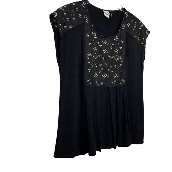 Anthropologie Akemi + Kin Embroidered Black Top Size Small - Picture 5 of 9